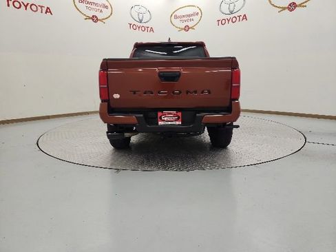 Used 2025 Toyota Tacoma TRD Sport RWD image 7