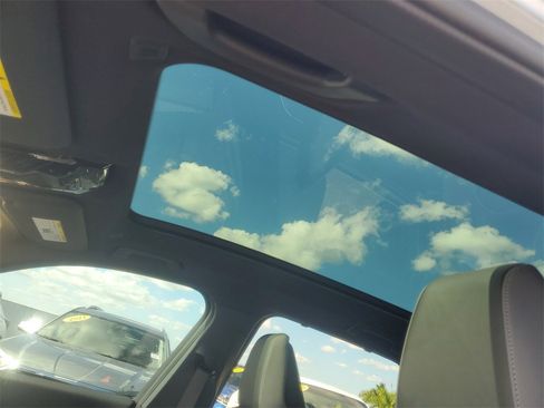 Used 2025 BMW X3 M50 w/ Premium Package image 18