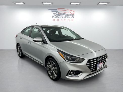 Used 2022 Hyundai Accent Limited image 3