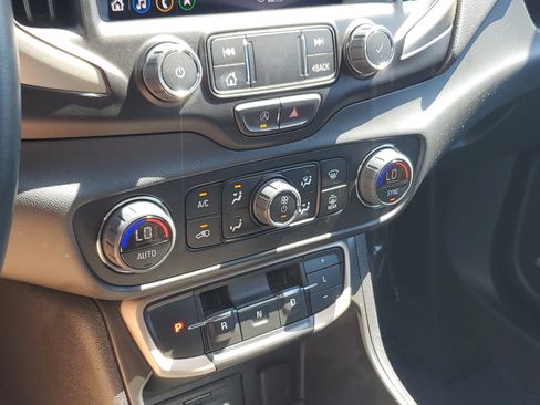 Certified 2023 GMC Terrain Denali AWD/4WD image 28