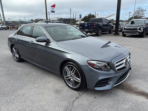 Used 2018 Mercedes-Benz E 400 E 400 4MATIC image 8