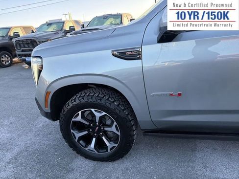 Used 2025 GMC Yukon AT4 w/ AT4 Premium Package image 10