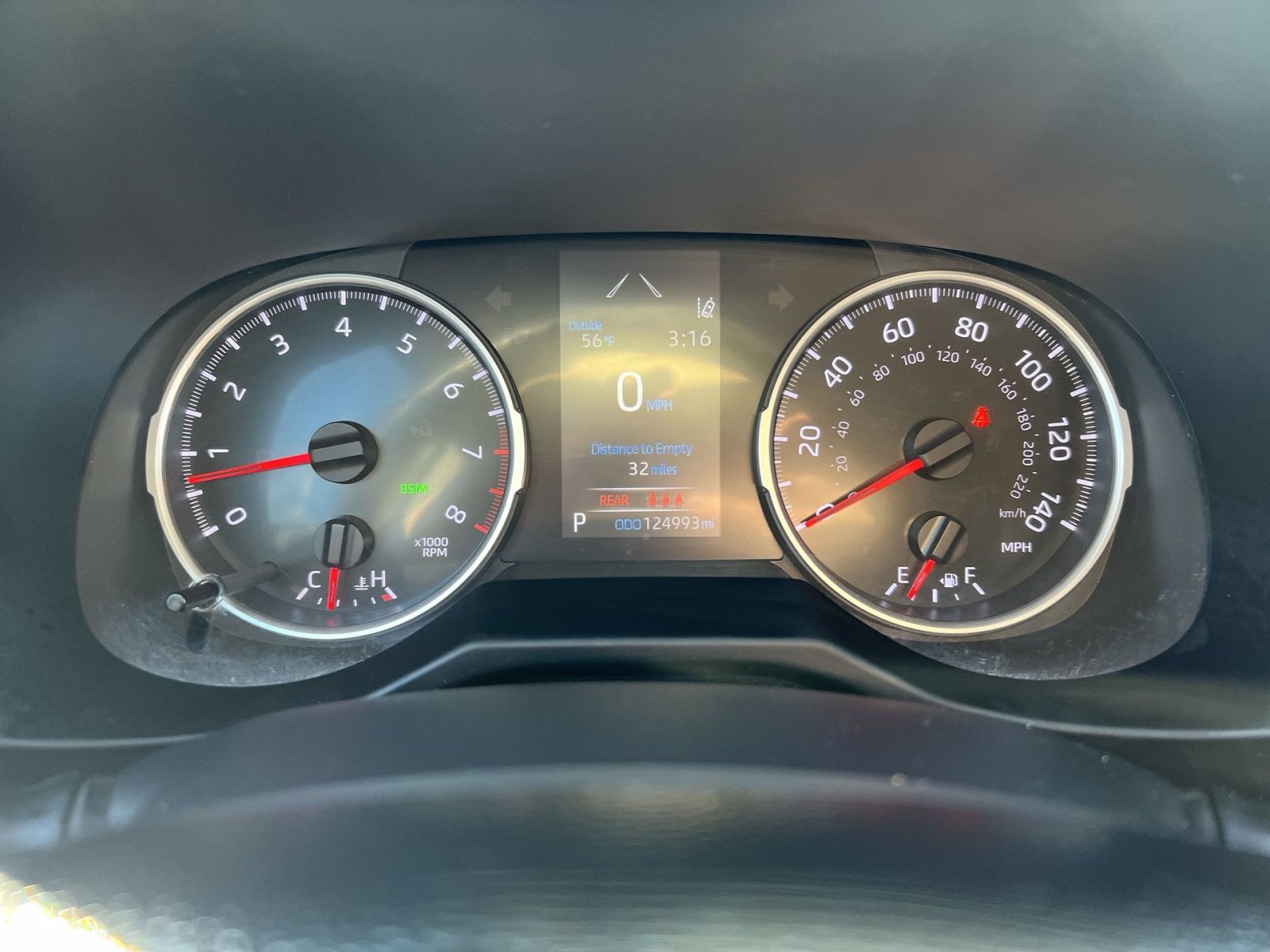 Used 2021 Toyota RAV4 XLE AWD/4WD image 17