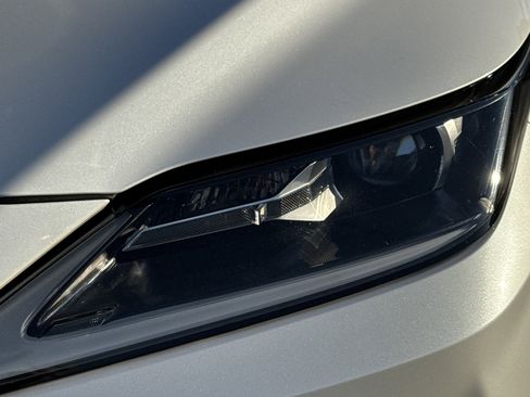 Used 2021 Lexus RX 350L FWD w/ Premium Package image 6