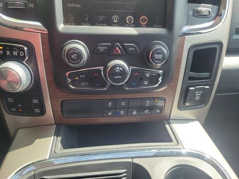 Used 2017 RAM 1500 Laramie w/ Convenience Group AWD/4WD image 34
