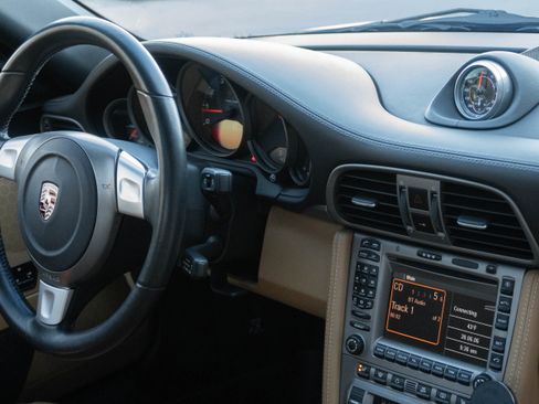 Used 2008 Porsche 911 Carrera image 10