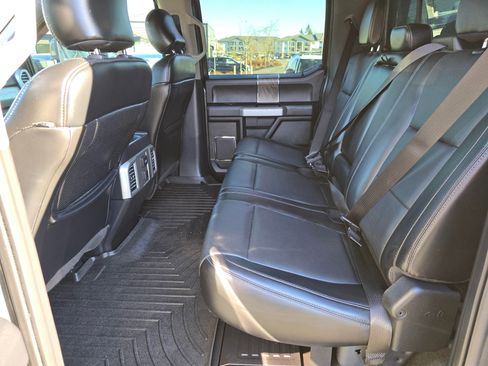 Used 2017 Ford F250 Lariat w/ Lariat Value Package AWD/4WD image 32