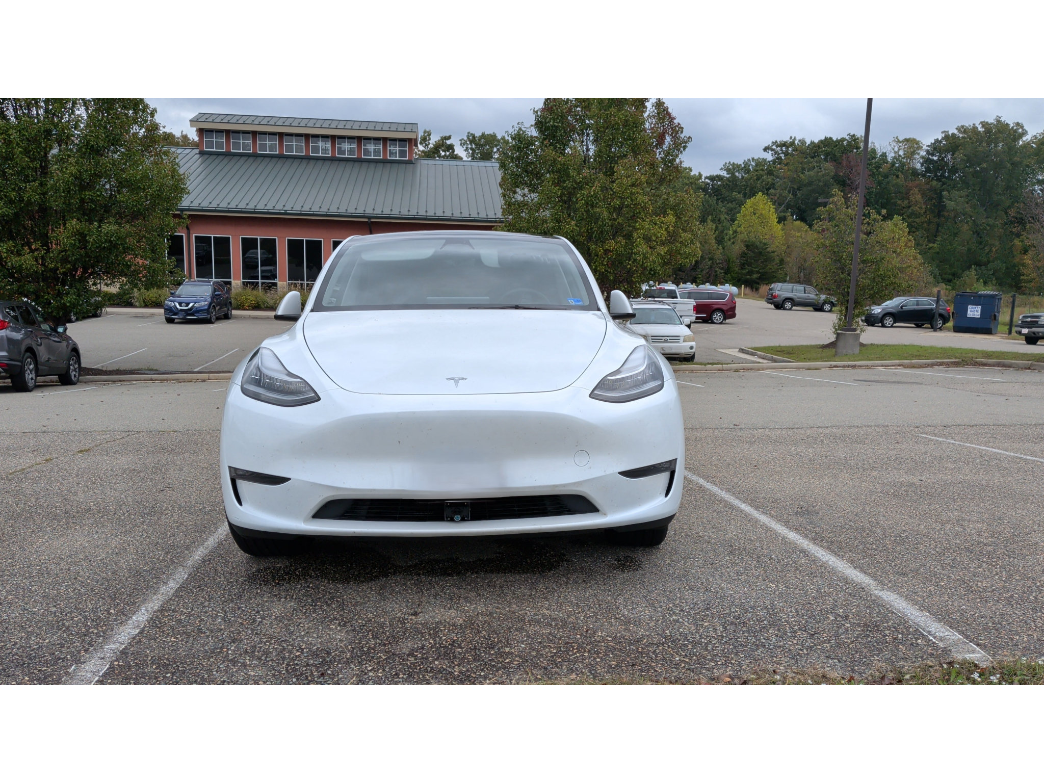 Used 2023 Tesla Model Y Long Range AWD/4WD image 4