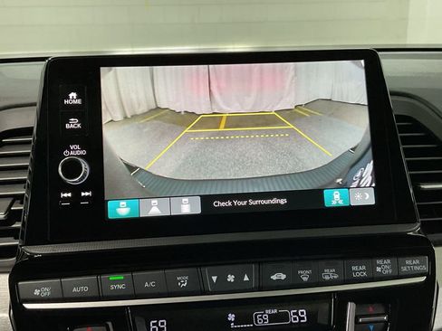Certified 2026 Honda Odyssey EX-L image 18