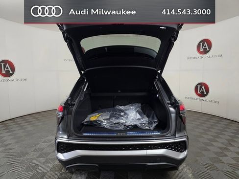 New 2026 Audi Q3 quattro 2.0T AWD/4WD image 9