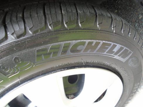 Used 2004 Toyota Camry LE FWD image 27