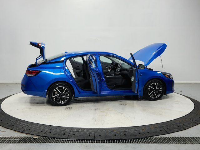 Used 2025 Nissan Sentra SV FWD image 17
