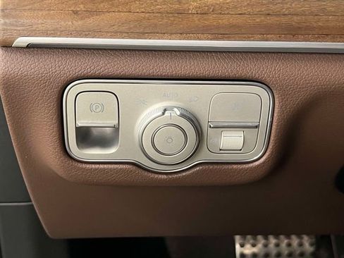 Certified 2024 Mercedes-Benz GLS 450 4MATIC image 21