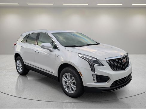 New 2025 Cadillac XT5 Luxury image 30