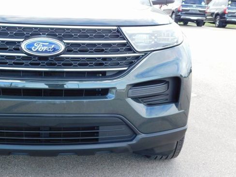 Used 2023 Ford Explorer XLT image 9