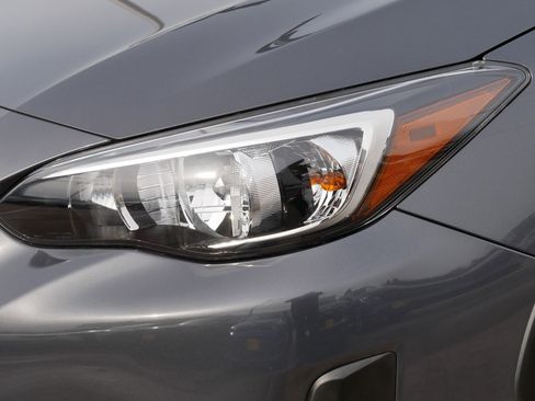 Used 2023 Subaru Crosstrek 2.0i Premium image 16