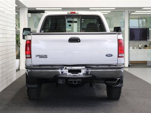 Used 2003 Ford F250 XLT AWD/4WD image 8