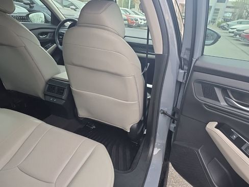 Used 2025 Honda Accord Touring image 7