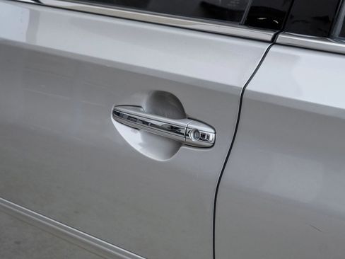 Used 2015 Toyota Avalon Limited image 46