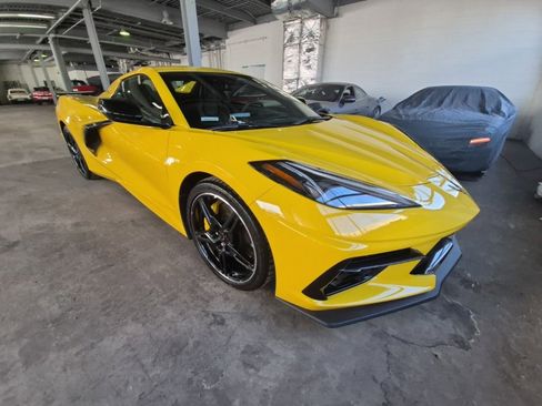 Used 2025 Chevrolet Corvette Stingray Convertible w/ Z51 Performance Package image 11