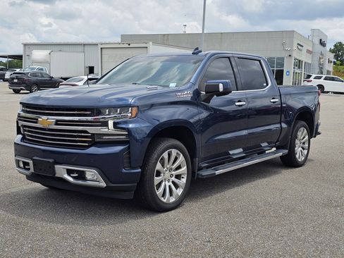 Used 2021 Chevrolet Silverado 1500 High Country w/ Technology Package AWD/4WD image 1