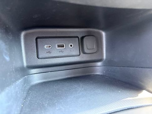 Used 2023 Chevrolet Equinox LT FWD image 20