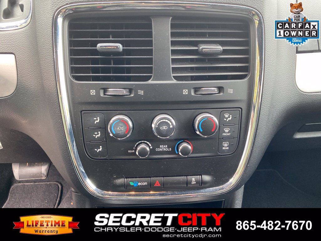 Used 2016 Dodge Grand Caravan SXT FWD image 17