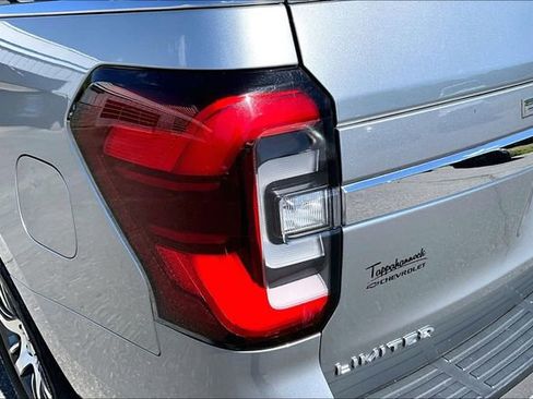 Used 2024 Ford Expedition Limited AWD/4WD image 23
