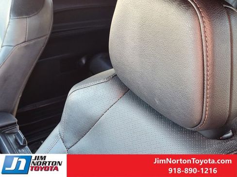 Used 2025 Toyota Sienna Limited image 15