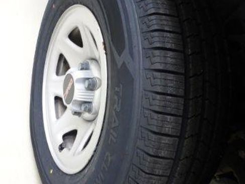 Used 2018 GMC Sierra 1500 2WD Regular Cab image 8