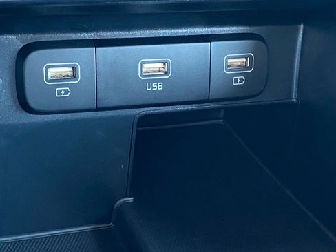 Used 2022 Kia Sorento S w/ Panoramic Sunroof Package image 18