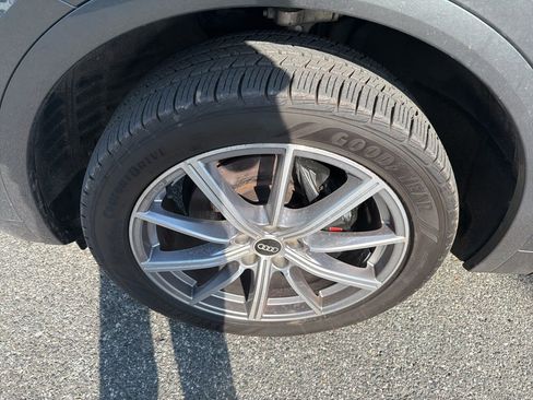 Used 2022 Audi SQ5 Premium w/ Convenience Package image 11