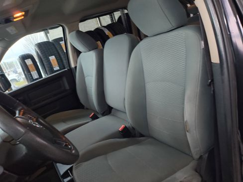 Used 2017 RAM 1500 Express w/ Black Ram 1500 Express Group image 22