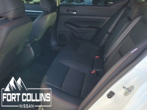 Used 2025 Nissan Altima 2.5 SR image 8