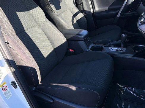 Used 2018 Toyota RAV4 XLE image 20