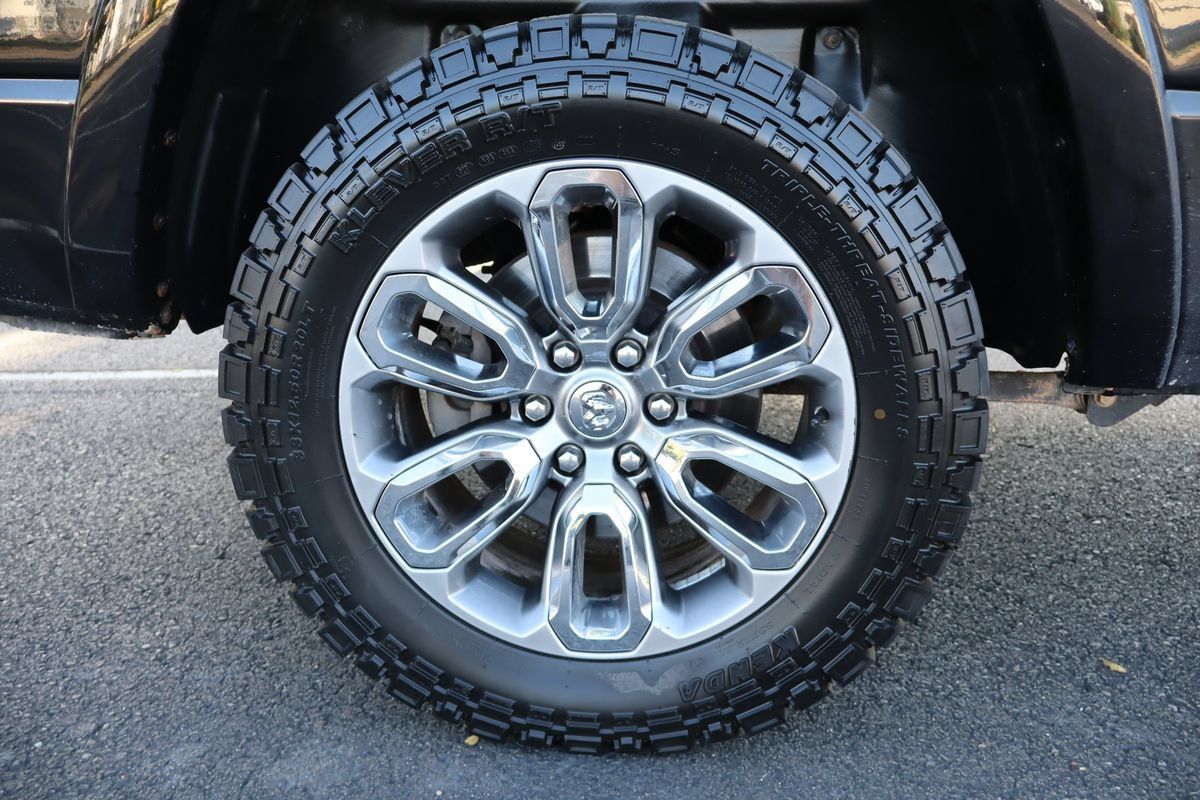 Used 2019 RAM 1500 Laramie w/ Sport Appearance Package AWD/4WD image 42