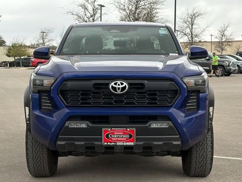 Certified 2024 Toyota Tacoma TRD Off-Road image 2