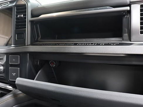 Used 2024 Ford F350 Platinum w/ FX4 Off-Road Package image 31