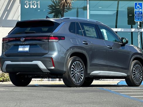 New 2025 Volkswagen Tiguan S image 5