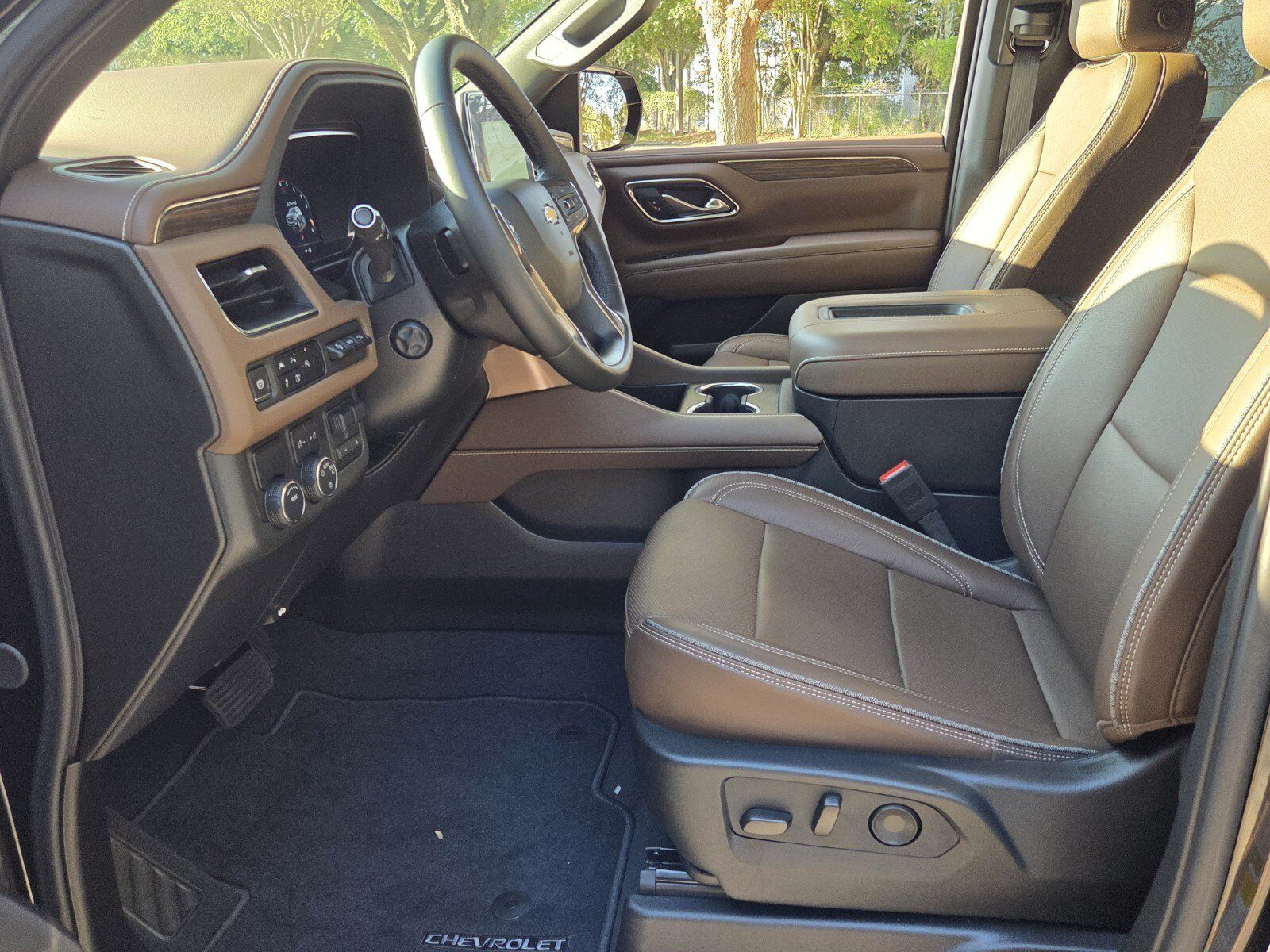 Certified 2024 Chevrolet Suburban High Country w/ Premium Package RWD image 12