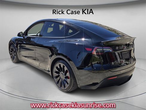 Used 2022 Tesla Model Y Performance image 8