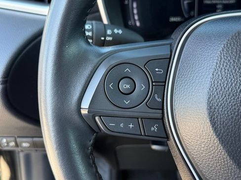 Used 2025 Toyota Corolla Cross XLE FWD image 15