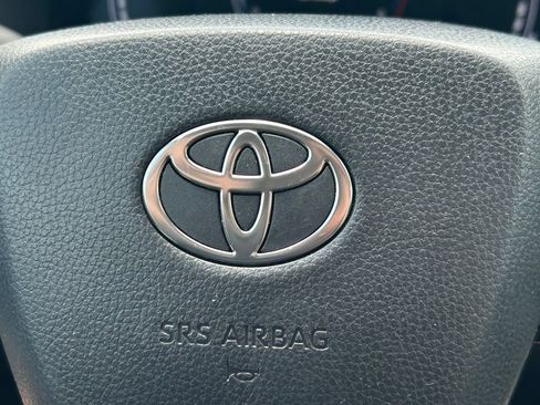 Used 2024 Toyota Grand Highlander AWD image 40