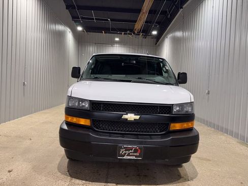 Used 2021 Chevrolet Express 2500 w/ Driver Convenience Package image 9
