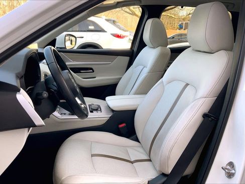 Used 2024 MAZDA CX-90 Plug-In Hybrid w/ Premium Plus image 8