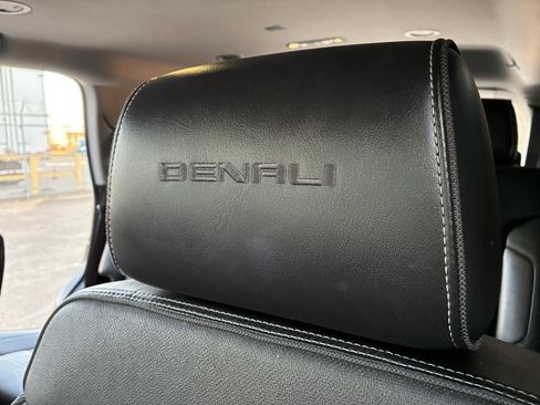 Used 2016 GMC Yukon Denali RWD image 46