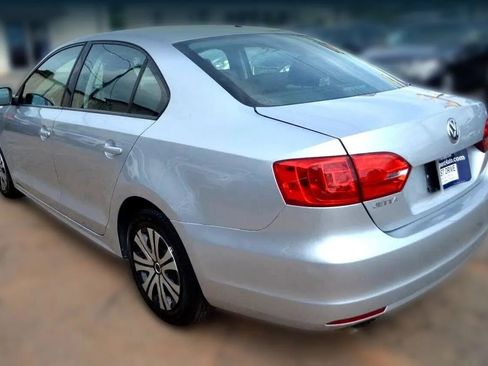 Used 2014 Volkswagen Jetta S image 6
