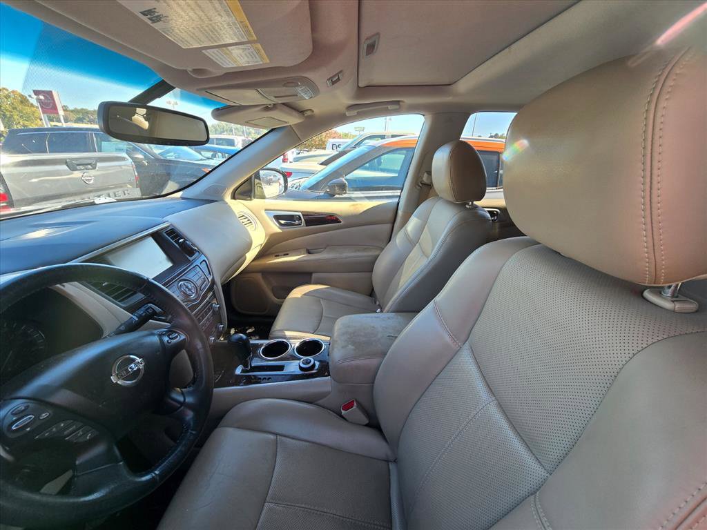 Used 2016 Nissan Pathfinder Platinum AWD/4WD image 4