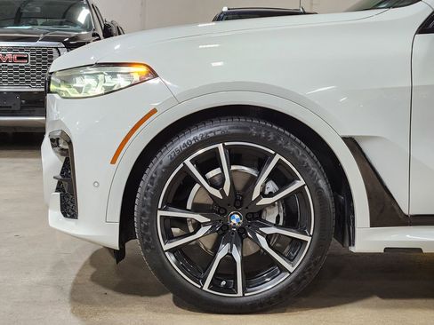 Used 2020 BMW X7 xDrive40i w/ M Sport Package AWD/4WD image 5