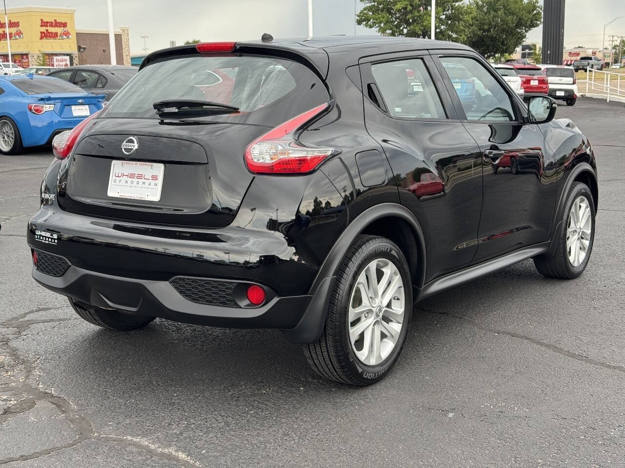 Used 2016 Nissan Juke S FWD image 4